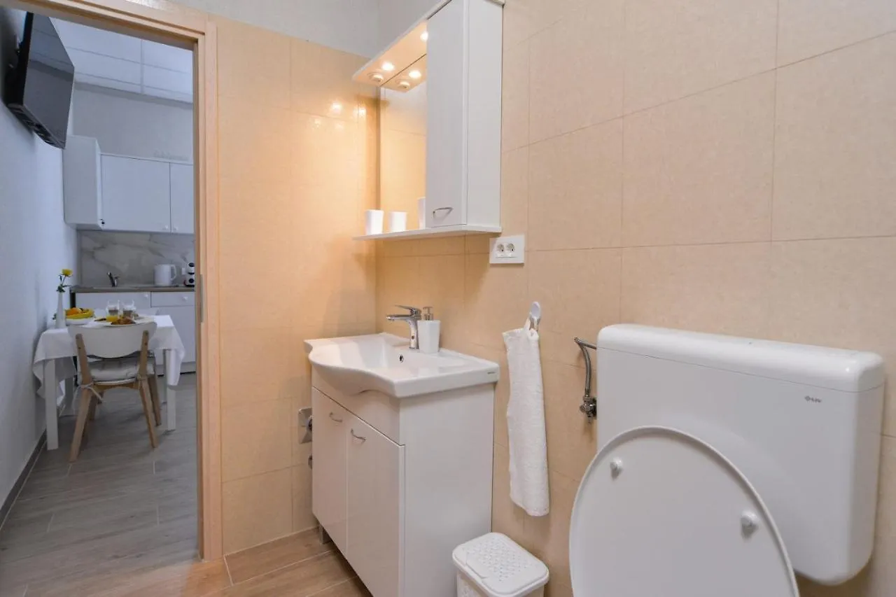 Md Studio Apartman Rijeka 0*,